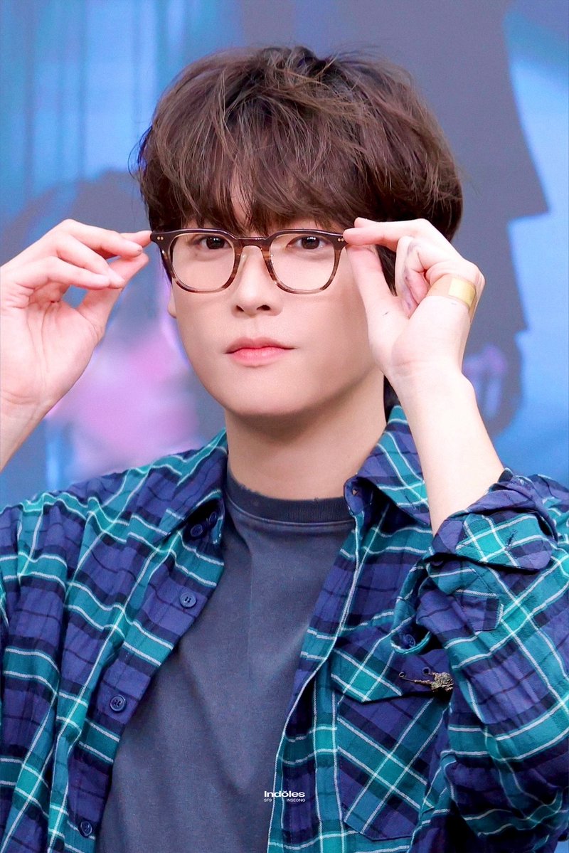 Indoles712's tweet photo. 260920 헬로라이브 

#인성 #김인성 #INSEONG #インソン #SF9
@SF9official https://t.co/3VIYBi4Btz