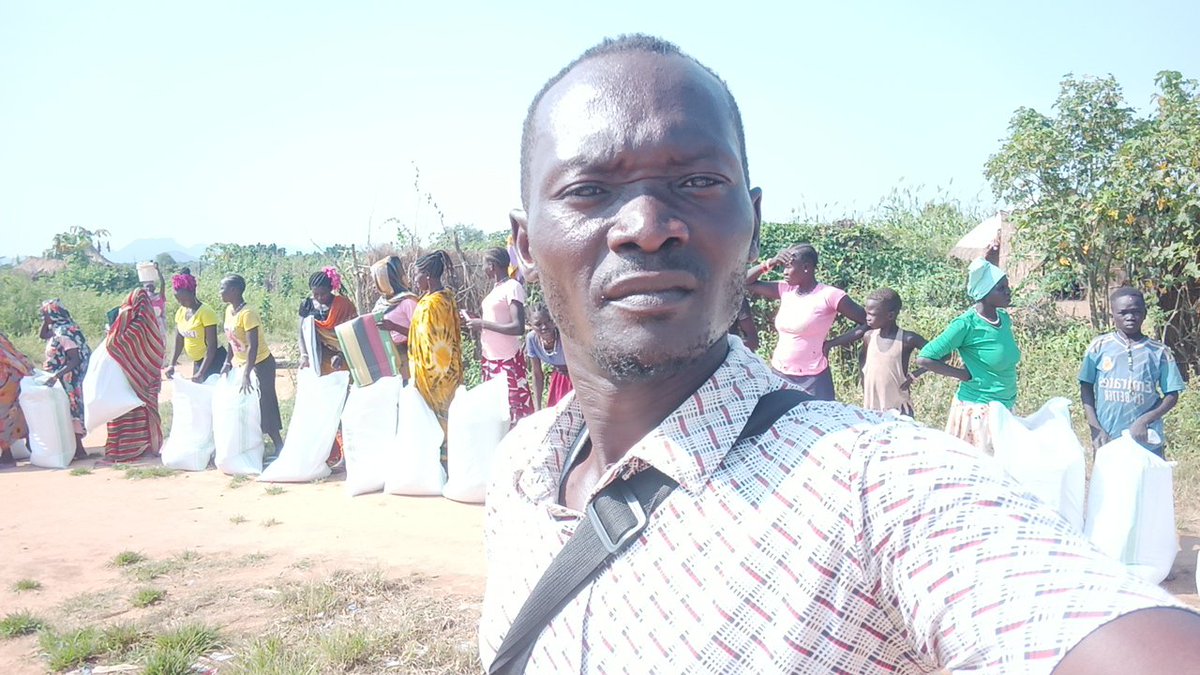 YattaHelly's tweet photo. A Day of Hope for 300 IDPs

Today, I was privileged to serve 300 internally displaced persons in Kwalib, Dalami County, Nuba Mountains, with food and essential non-food items. Grateful to be part of bringing hope and dignity to families in need. https://t.co/zOvOCYQsTp