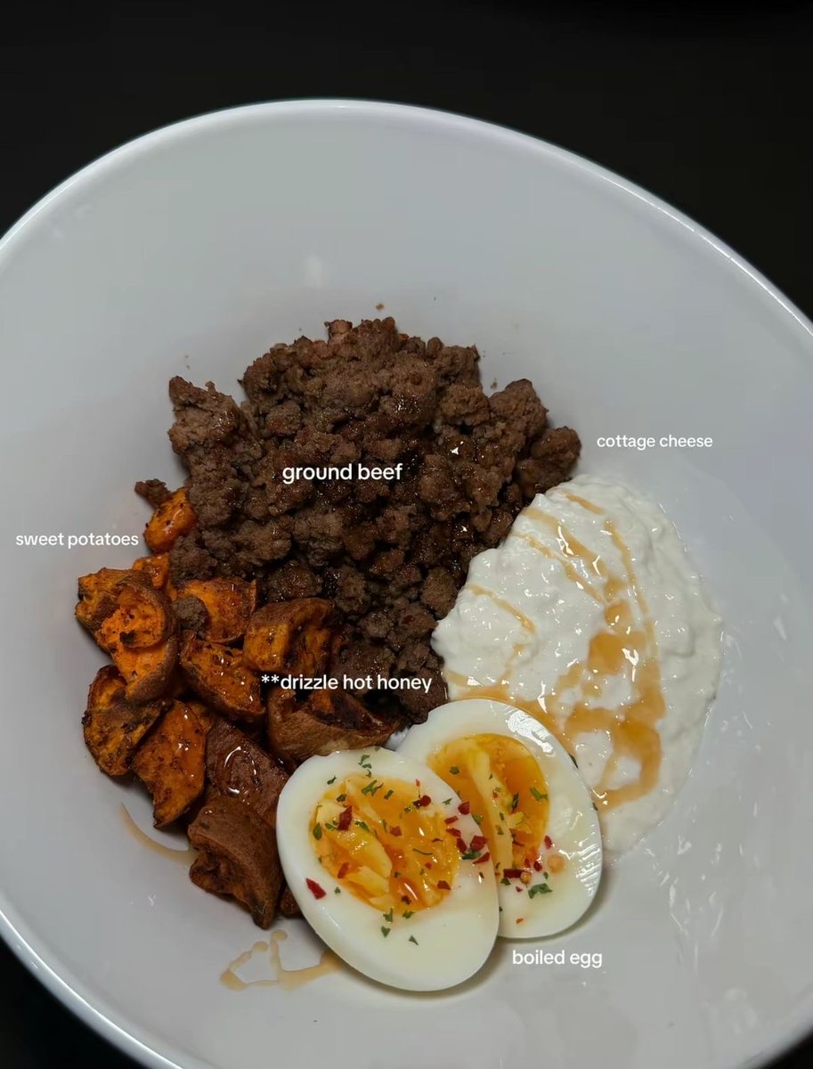 humaarshad1996's tweet photo. Protein-packed comfort bowl 🥩🍠🥚 https://t.co/YDQzlGjGbJ