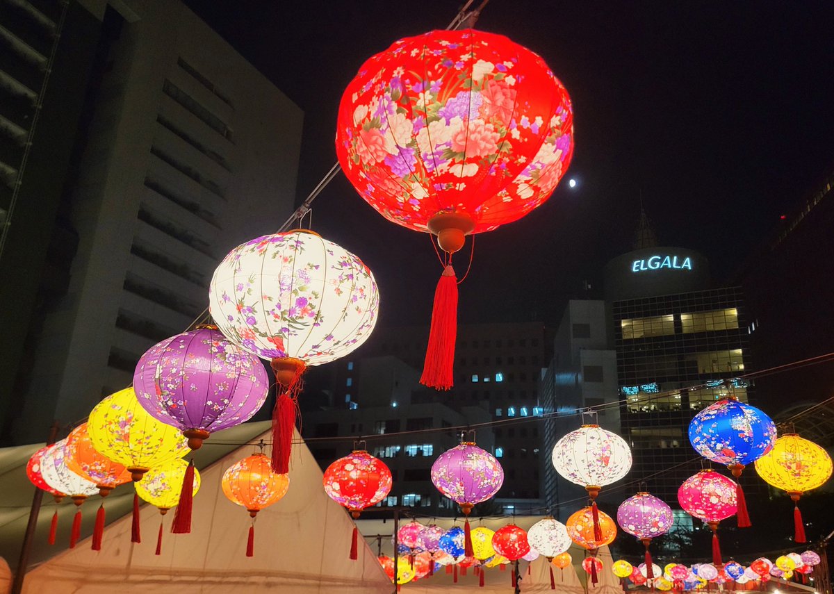 Z_kzu_'s tweet photo. 台湾祭行ってきた
人が多くて賑わってたね https://t.co/AX1uh18RaF