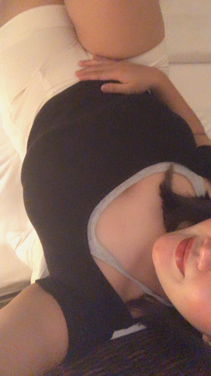 Lilyscorner30's tweet photo. klo aku bikin link trakteer buat post konten (fun) kira2 ada yg mau ga ya 😋 dri pada aku save sendiri sksksk #moots https://t.co/RN0Ng1o8ES
