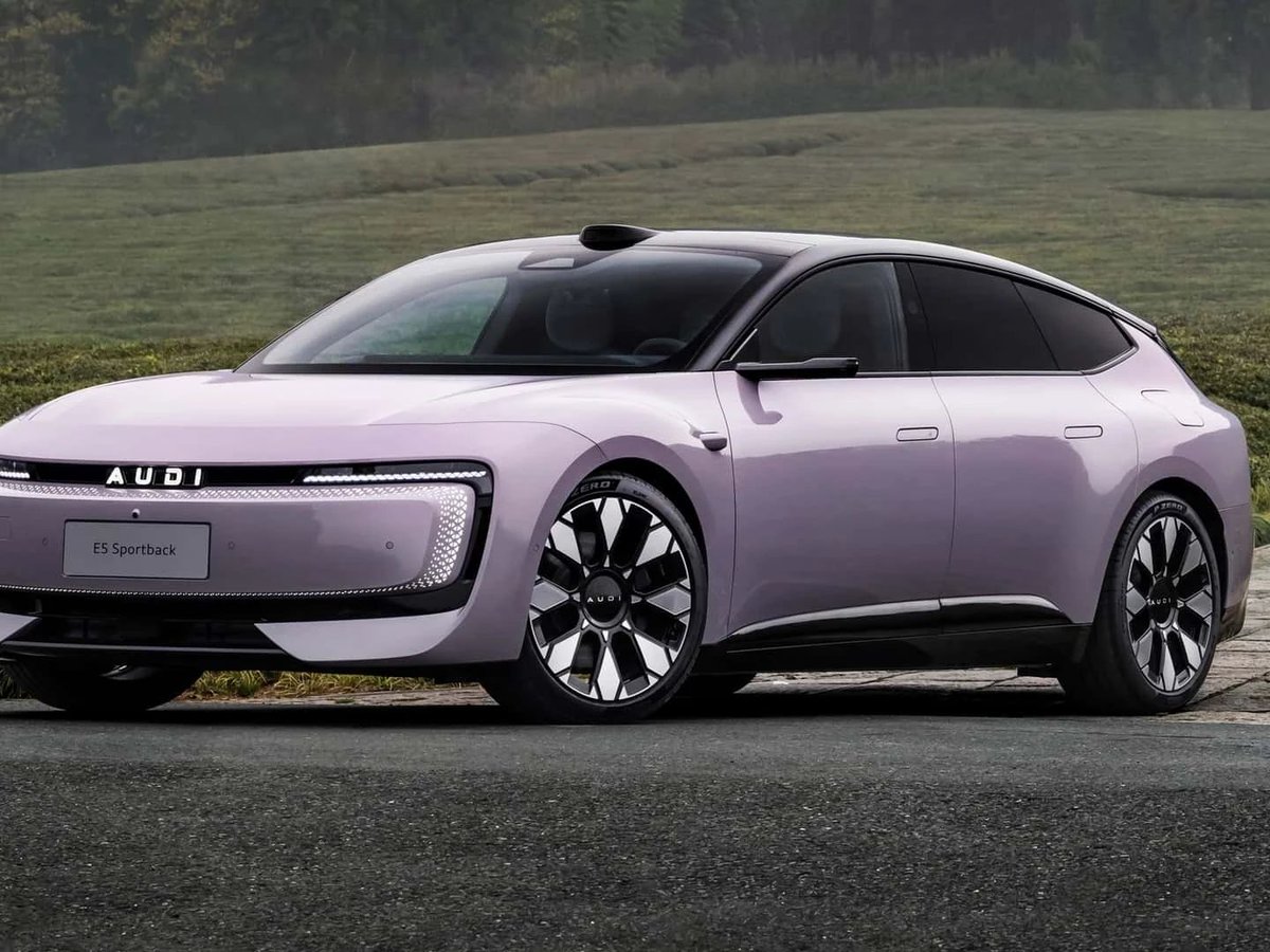 tvrain's tweet photo. В Германии начали продавать электромобили китайской марки AUDI: https://t.co/J3oyVJ6er6 https://t.co/b1pXkw1z2o