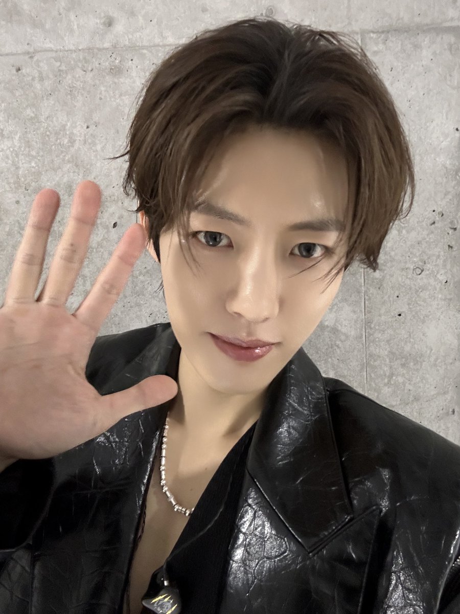 LSY_official_'s tweet photo. 🔸️ 2026 INFINITE 팬미팅 [무한대집회Ⅴ] IN TOKYO – DAY1

오늘 함께한 행복한 순간도 추억 상자에 소중히 담아 💫
내일도 즐거운 추억 함께 만들어요🫶

#이성열 #LEESUNGYEOL
#무한대집회5
#매니지먼트이상 #management2sang https://t.co/TncVFdQs4h
