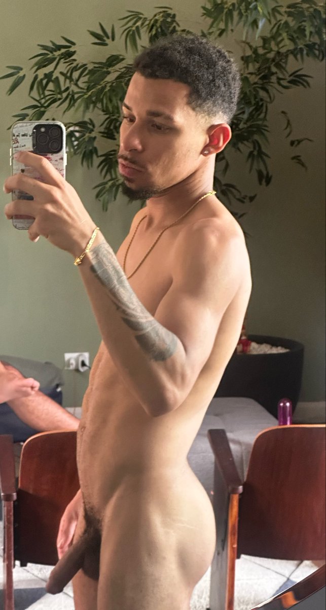 SrCAIOzin's tweet photo. Fariam se eu pedisse? 🙈 https://t.co/pUZ1hcUrNY