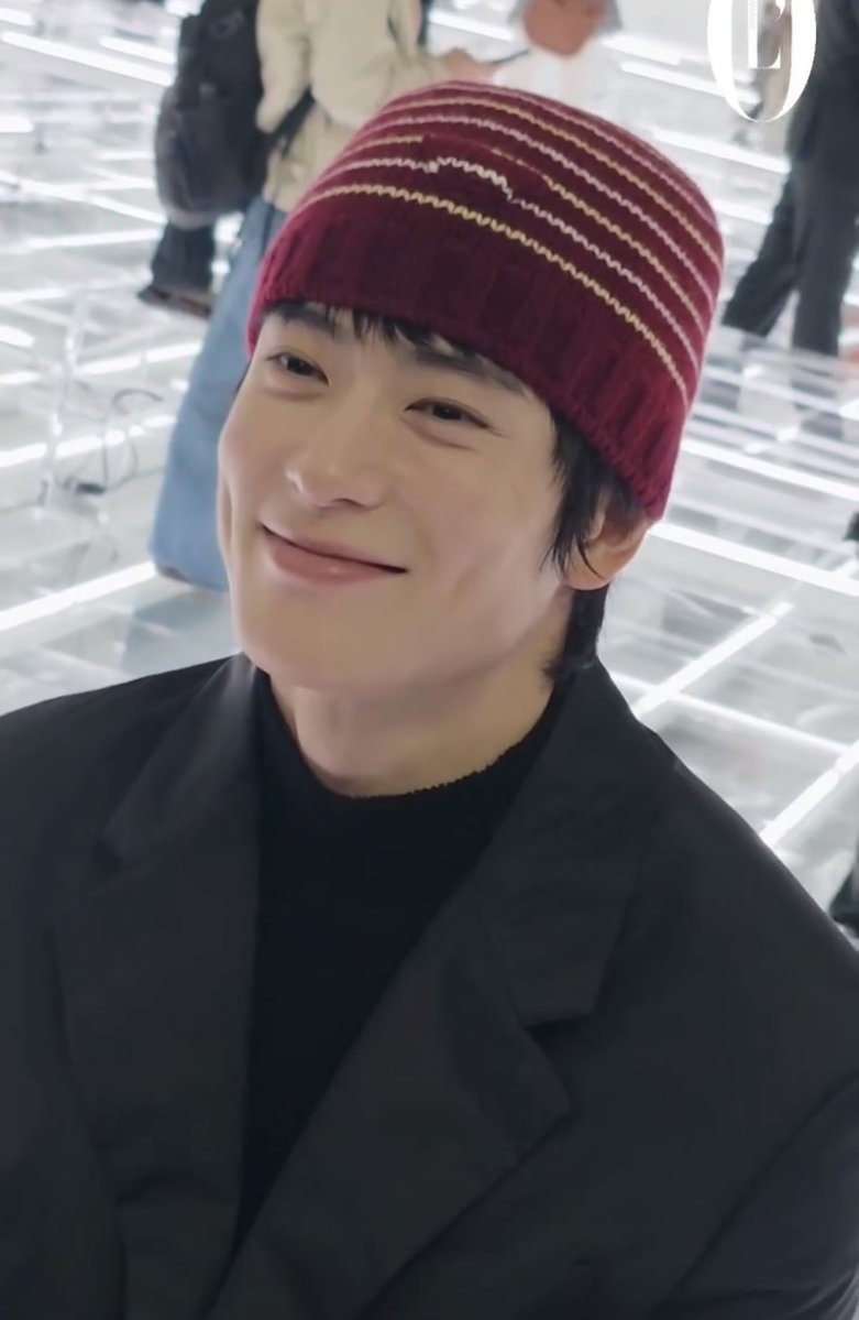 dearestyunoh's tweet photo. JAEHYUN LOOKS LIKE A BAO 😭 https://t.co/yQg5CtQ6W7