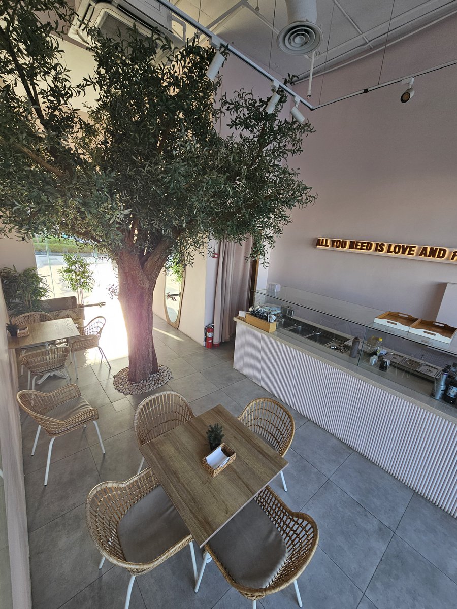 tjarb_z's tweet photo. Fluffy Cafe

الكوفي جميل لكن الكراسي غير مريحة
المشروبات الساخنة والباردة حلوة و الحلويات  عادية 
الاسعار مقابل الجودة و الكمية 💯
العاملين متعاونين ويقدمون افضل خدمة🌹

#الخبر

https://t.co/f85Xfoo0kJ https://t.co/33xTNk7YGb