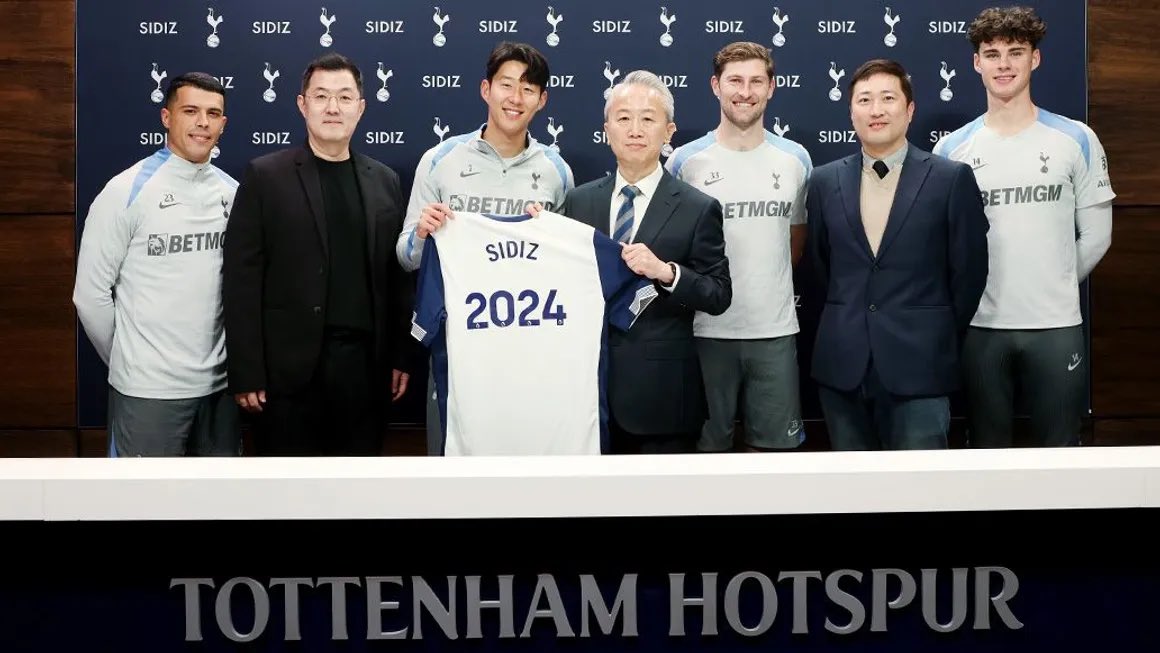 Lilywhite_Rose's tweet photo. 🚨#thfc South Korean furniture firm Sidiz triggers early exit clause, cutting short a deal with Tottenham that was due to run until 2028. 

@Matt_Law_DT https://t.co/vHl7JEkIMl