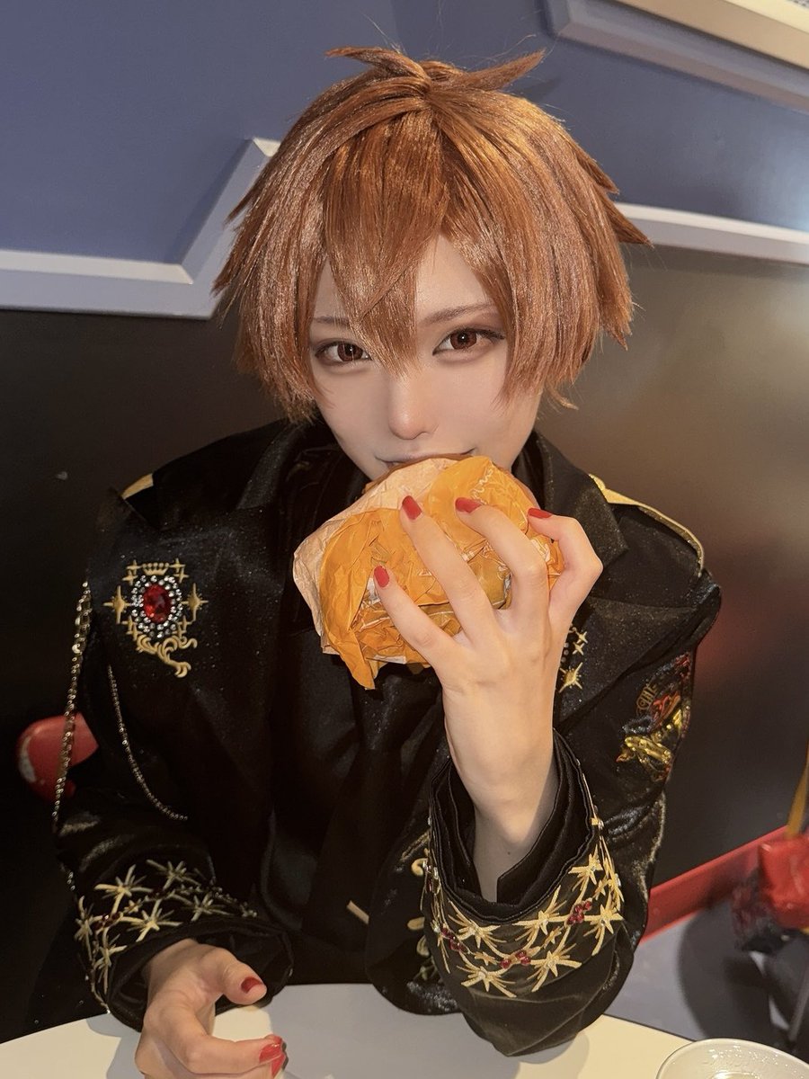 LnmnsnvXx's tweet photo. 初めてDハロ行きました！めっちゃたのしかった🎶

 #Dハロ仮装2026
 #Dハロ仮装ツイステ https://t.co/M9m5G25smX