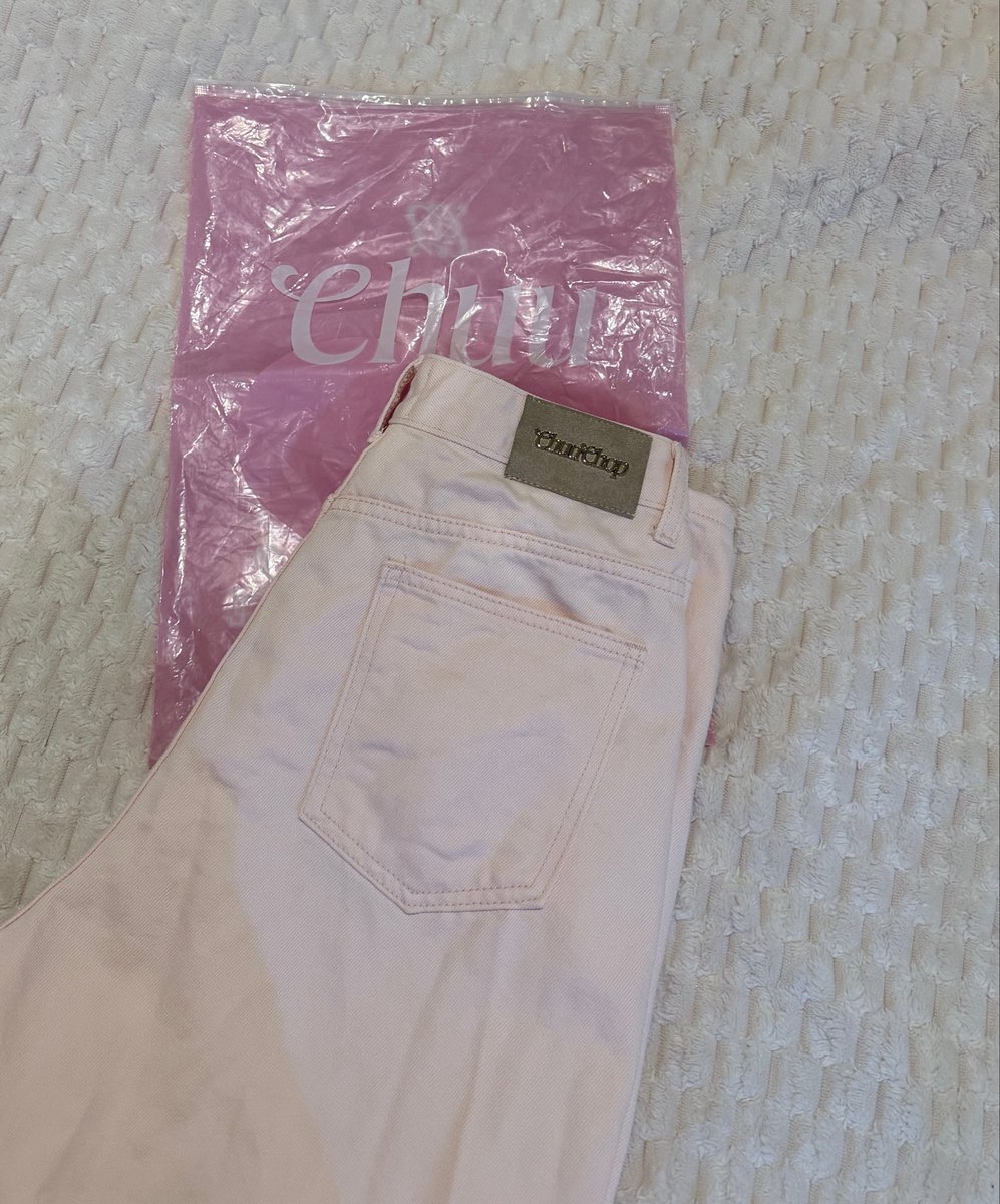 weyoina's tweet photo. กางเกงยีนส์ chuuchop สี: pink size: L
ใส่1ครั้ง ป้าย+ถุงครบ ปล่อย 550.- (shop990.- online เกือบ800.-) 💓
#ส่งต่อเสื้อผ้า #ส่งต่อpaloy #paloystudio #ส่งต่อเสื้อผ้ามือสอง #เสื้อผ้ามือสอง #chuuchop #เสื้อผ้ามือสองสภาพดี #ส่งต่อmalimays #malimays #beming #ส่งต่อbeming https://t.co/0zqBWTxGny