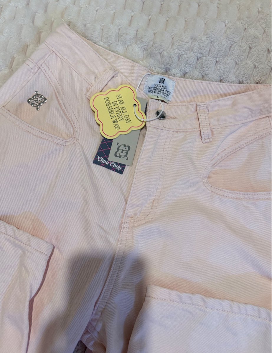 weyoina's tweet photo. กางเกงยีนส์ chuuchop สี: pink size: L
ใส่1ครั้ง ป้าย+ถุงครบ ปล่อย 550.- (shop990.- online เกือบ800.-) 💓
#ส่งต่อเสื้อผ้า #ส่งต่อpaloy #paloystudio #ส่งต่อเสื้อผ้ามือสอง #เสื้อผ้ามือสอง #chuuchop #เสื้อผ้ามือสองสภาพดี #ส่งต่อmalimays #malimays #beming #ส่งต่อbeming https://t.co/0zqBWTxGny