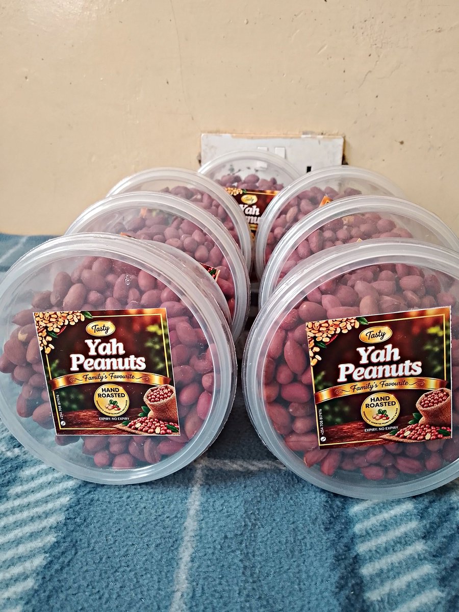 leonora_ahinga's tweet photo. Look at the beauty🤩🤗,roasted from heart, packaging I know I've tried,product itself is amazing,why not try 'Yah peanuts' roasted by me today?at just 150ksh you get to taste the sweetest, crunchy charcoal roasted peanuts I guarantee.0708817976.ill deliver to you in Nairobi CBD,ruaka business center and banana town biz center at no extra charges,beyond the environs additional charges apply.Karibu customer 🤗🙏🏾