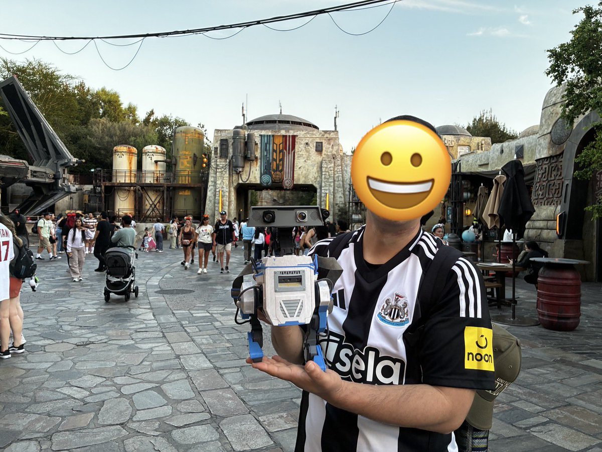tomonocchilight's tweet photo. 外国人に #NUFC ファン？的な事聞かれたと思うんだけど言葉わからんけどToonArmyだからtoontownに来たよって言うたけど伝わったかな？別れ際にその人のTシャツ見たらEvertonのTシャツ着てた。Everton⁈超声出た。緊張のあまり何も見えてなかったわーって事がありました。 https://t.co/wufVJa41dP