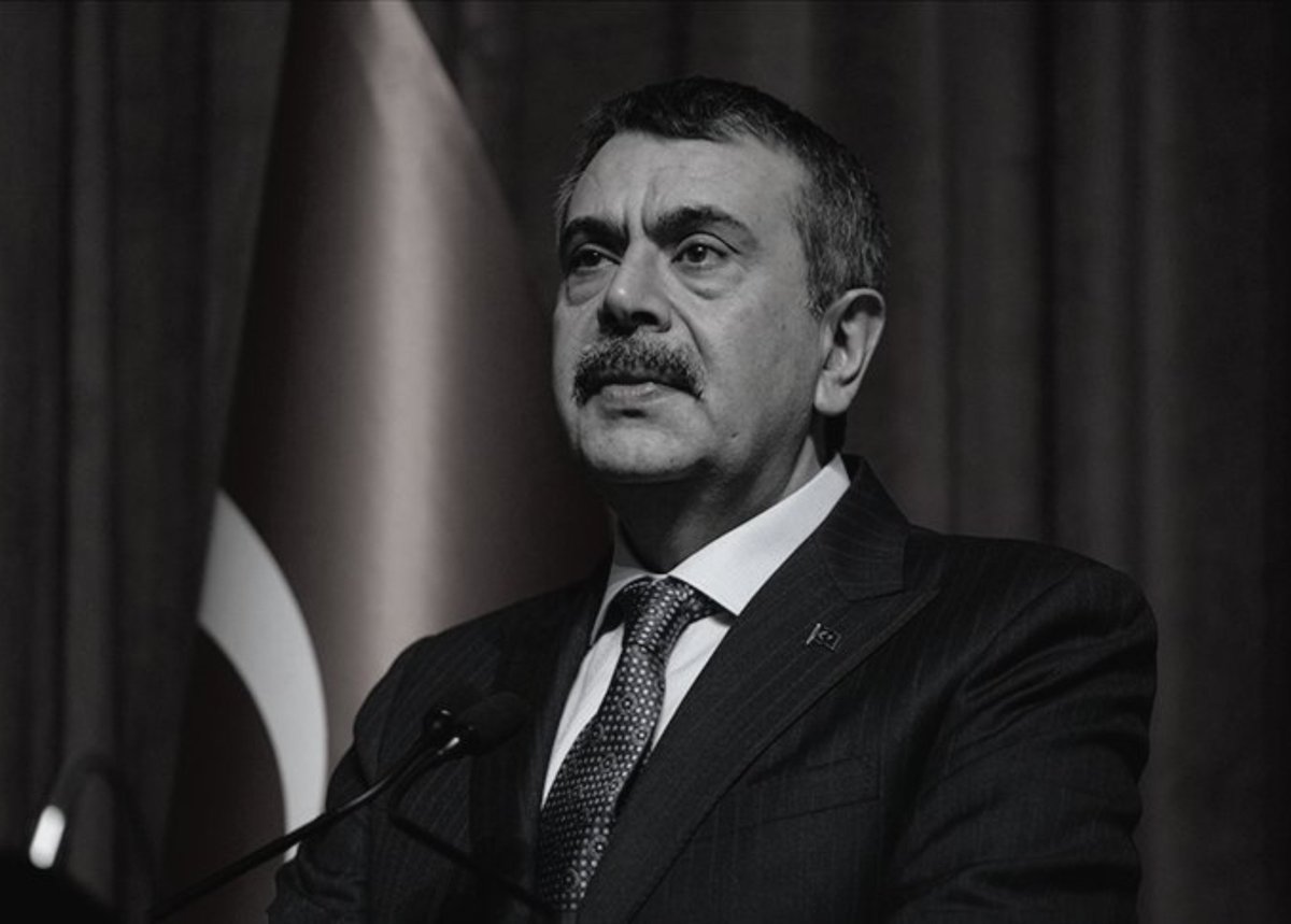 Detayy1453's tweet photo. Millet p*çine sahip çıkamadıysa 
Yusuf Tekin'in suçu ne 

Yusuf Tekin ADAMDIR 
Yusuf Tekin Yalnız DEĞİLDİR.. https://t.co/oO3FdVBZ80