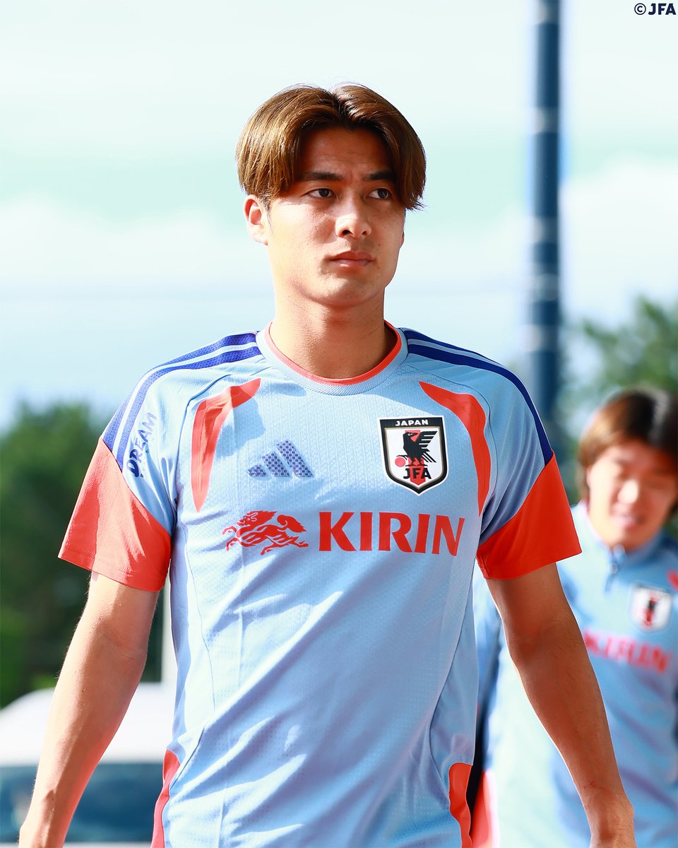 jfa_samuraiblue's tweet photo. トレーニングへ向かう選手たち👤

後藤啓介｜佐野航大｜鈴木淳之介

#サッカー日本代表 https://t.co/iELyajJrcL