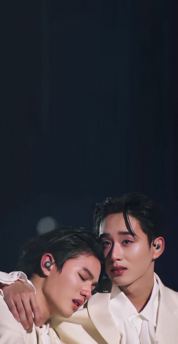 maybe_nt's tweet photo. "สำเร็จไปด้วยกันนะ" ❤

#WilliamEst https://t.co/mZ2mFQfwiX