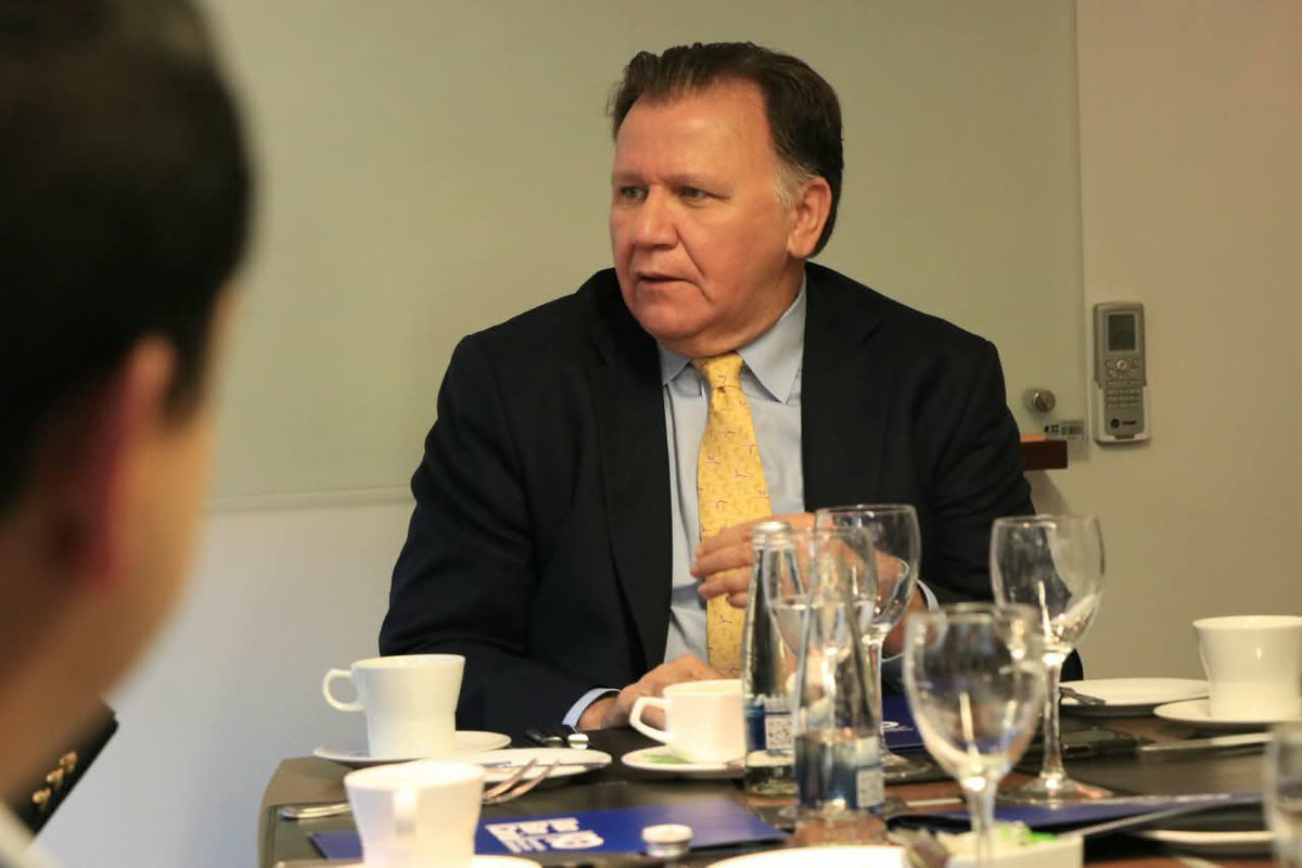 JoMalagon's tweet photo. Más crédito para el campo es más inversión, productividad y crecimiento para Colombia.

Nos reunimos con el ministro de @MinAgricultura, Indalecio Dangond Baquero, y el equipo de @Finagro para avanzar en una agenda conjunta que permita llevar más y mejor financiamiento a los productores agropecuarios.

La banca está lista para acompañar este propósito.