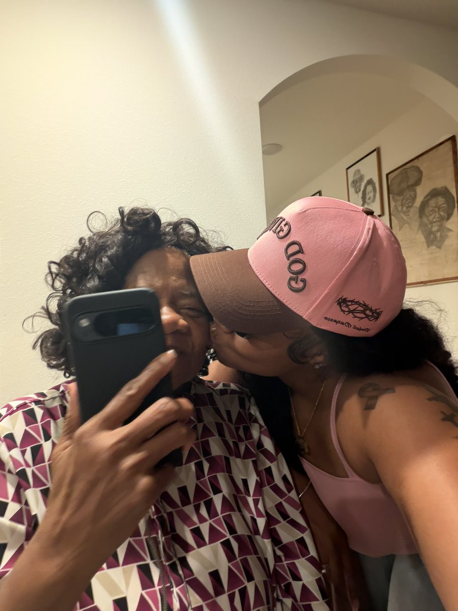 1takenae's tweet photo. Granny bby ❤️ https://t.co/ItYHaAXnGM