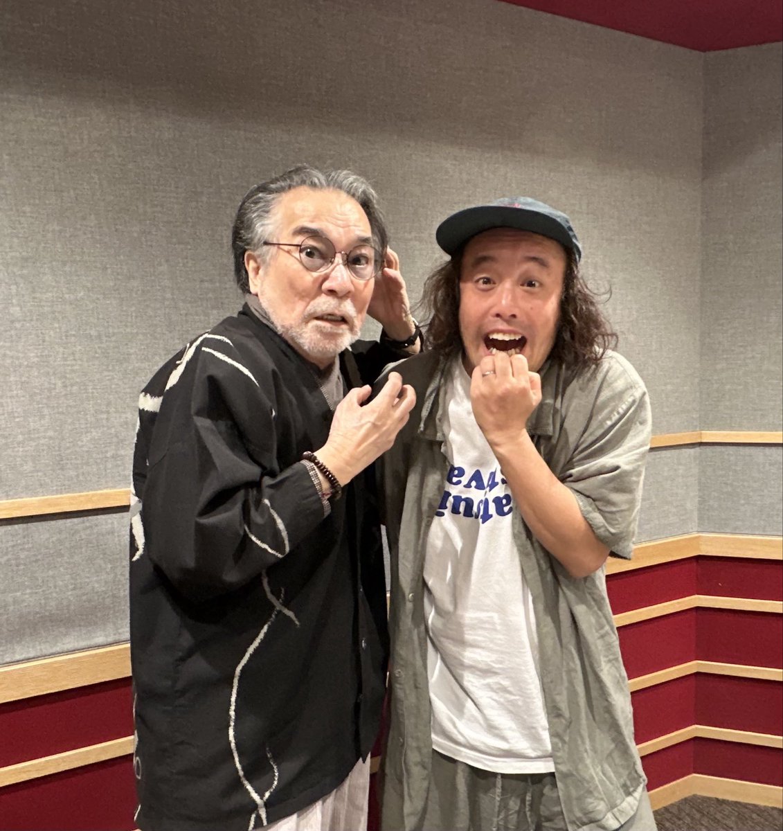 yatsui78MHz's tweet photo. #エレマガベイラジオ
今宵のゲストは…
#ミステリーナイトツアー 真っ最中のlegend #稲川淳二 さんがついに降臨❗️

#やついいちろう も足繁くライブに通ったアノ日々🚶
たっぷりと稲川さんの魅力に迫ります📻
https://t.co/qldDVw5QPF 
#bayfm
#エレマガ
#怪談 https://t.co/Ddjs8wgrDk