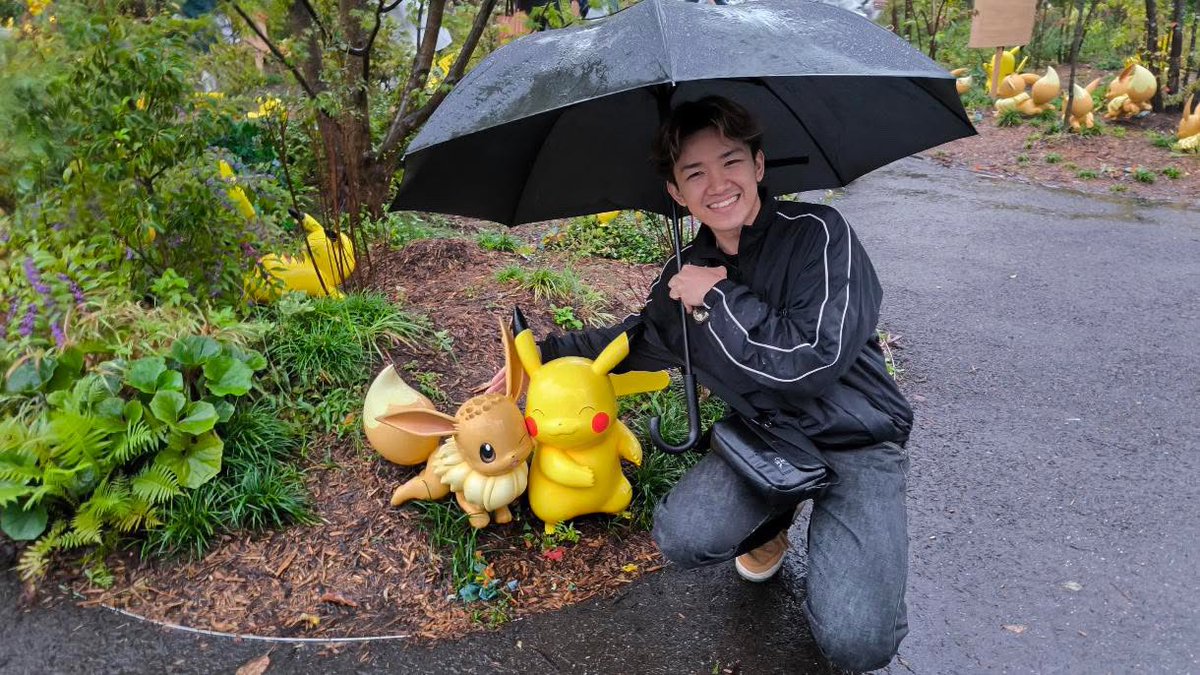 kids_sohgo's tweet photo. イーブイとピカチュウと雨宿り☔️ https://t.co/r9t6IXvf0w