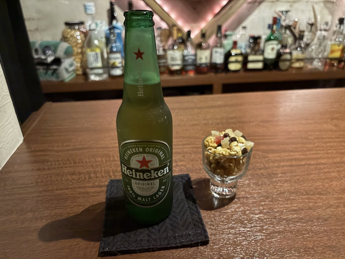 tetsu_ttm's tweet photo. 楽器屋巡りからの久しぶりの飲酒でした https://t.co/3YcxjqYEQU