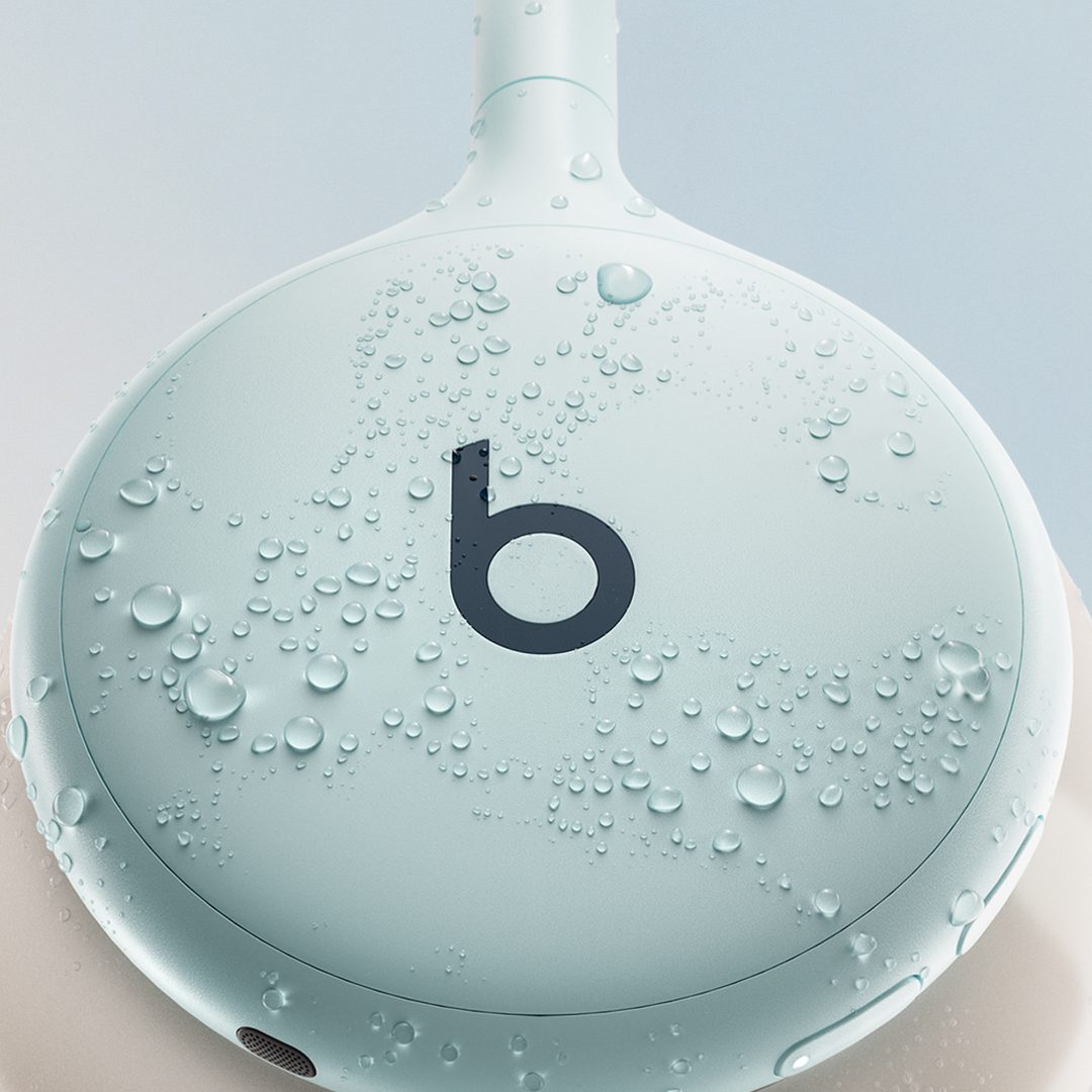 beatsbydre's tweet photo. For every version of you. Beats 360, with interchangeable cushions.

Available online now.

Beats 360 sold with color-matched ear and headband cushions; additional cushion kits sold separately. https://t.co/ocNX4ljPsK