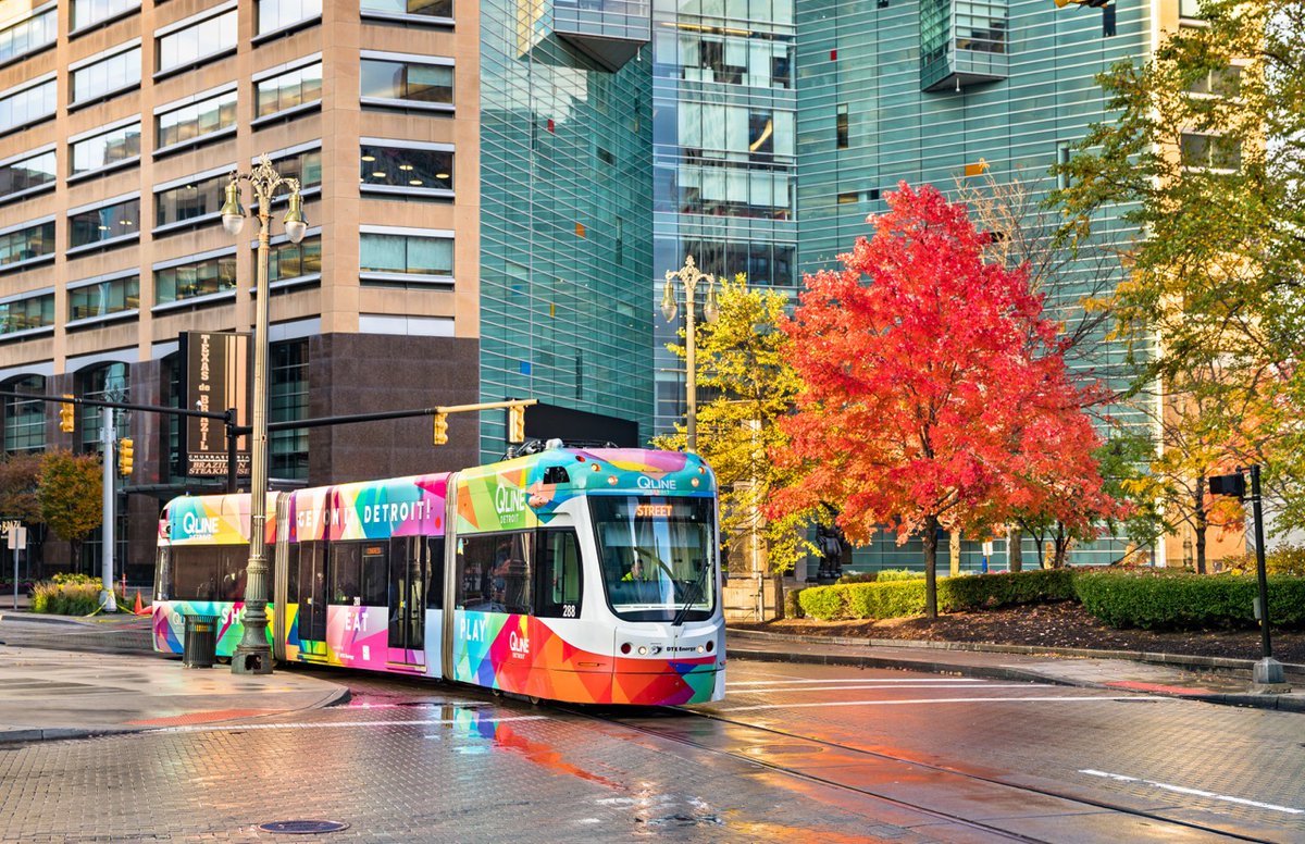 PenobscotDet's tweet photo. The Penobscot Building puts you in the center of Downtown Detroit.

Explore available office space at https://t.co/3RRO7feEXN or (313) 961-8800. 

#DowntownDetroit #CampusMartius #DetroitOfficeSpace #PenobscotBuilding #NowLeasing https://t.co/sn1rktbFEX