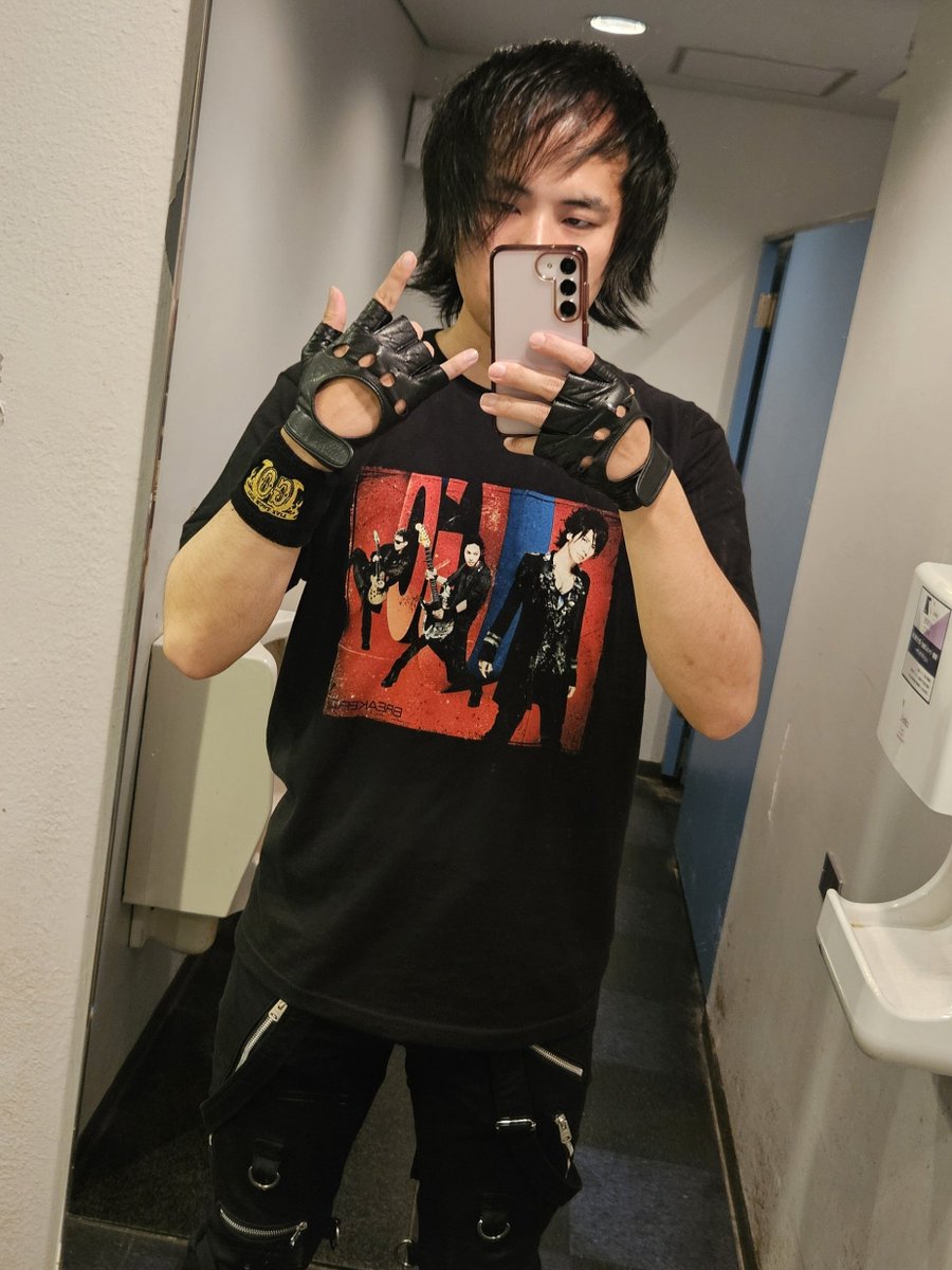 yataro_1113's tweet photo. BREAKERZライブ参戦
#BREAKERZ
#RETURNZ
#GO https://t.co/Aa5HTFVmI1