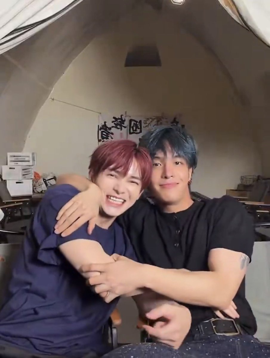 shushu_361's tweet photo. 뭐라고 해야되나.. 
진짜 그냥 너무 행복해보여서 내가 더 행복함🥹 https://t.co/tlqjp4ZljJ