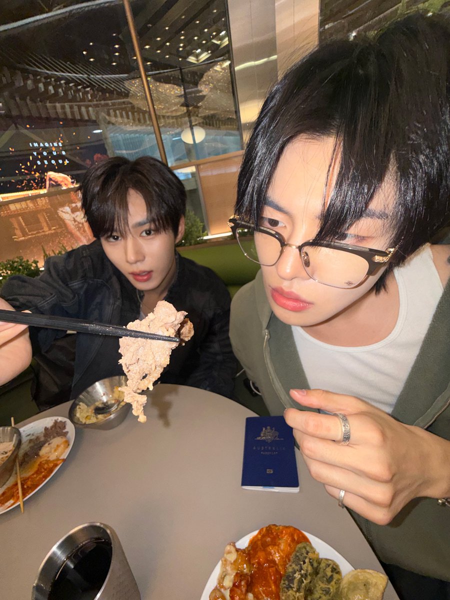 ozeemono's tweet photo. 260922 알디원 인스타 #리오

아 너무 맛있는데 https://t.co/OuKbplwiPA