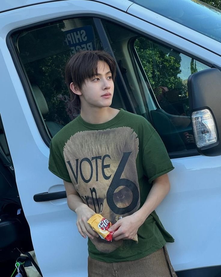 eomcutee's tweet photo. hii I'm sean!! If #coertwt #stantwt moots plz!! 
Ult stans - CORTIS, KATSEYE, and ILLIT 
- They/Them but I'm fine with any pronouns
- '13 😓  🇵🇭
- any fandoms are fine!! 
- 12 y/O 😓
- very new to #stantwt 
♡ / rt to be moots!! ^^ https://t.co/X6YcG13OdZ