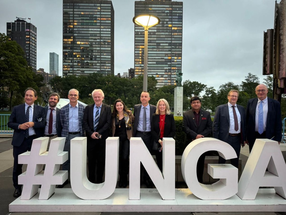 united4cancer's tweet photo. 🇺🇸 Back in New York for UNGA Week.

The “last mile” conversation continues — exploring what it takes to turn personalised medicine from innovation and ambition into real-world patient benefit.

📍 New York | 23–24 Sept
🔗 Register: https://t.co/gEOKmMiV2w

 #UNGA #PatientAccess https://t.co/4ONlTPpBsU