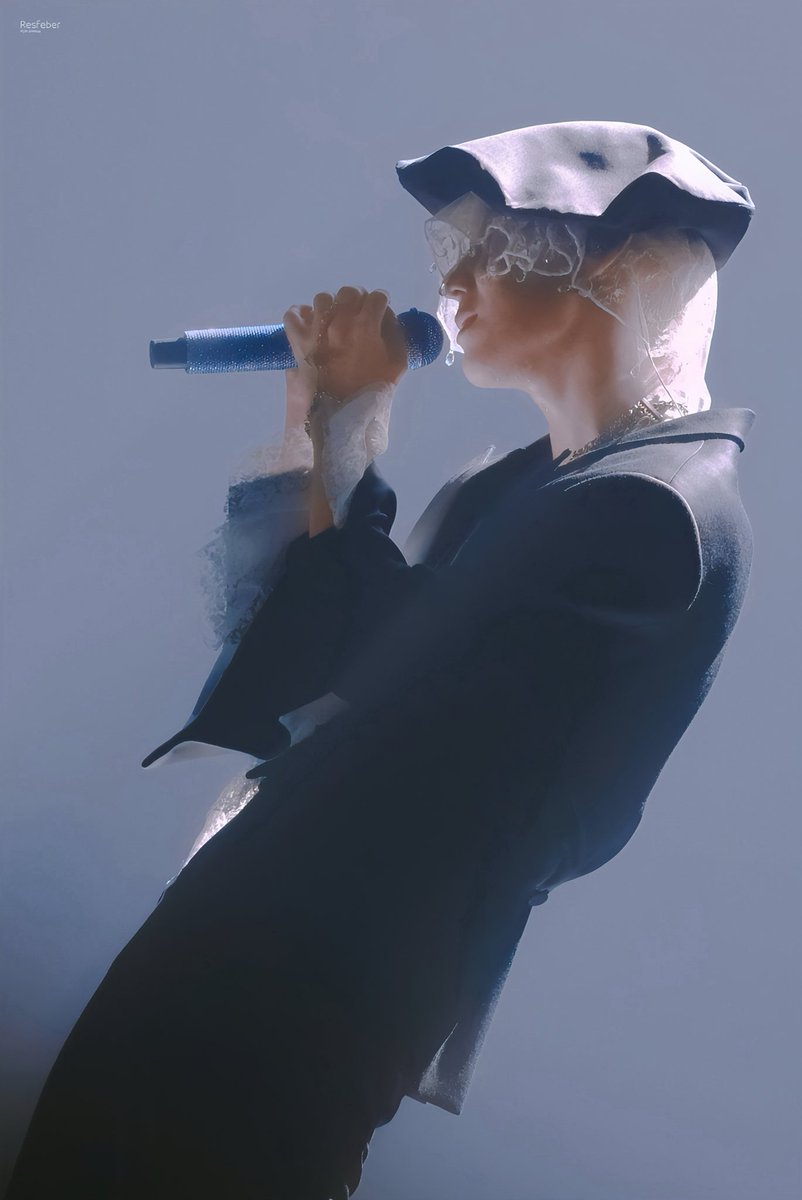 nimeat0731's tweet photo. 이 세계관...🖤🤍
아직도 여운이 안 가라앉아🥹✨
#TAEMIN #태민
#TAEMIN_LiMiNaL
#TAEMINWORLDTOUR https://t.co/huuKSfXjKj