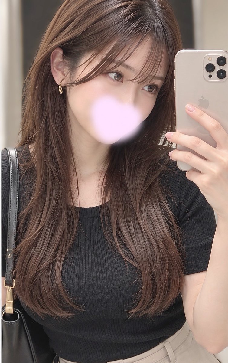 mina_01012's tweet photo. 【自己紹介☺️🌷】

みな、新卒OLです👩‍💻

社会人なりたてで
仕事はまだ失敗ばっかり😂

負けず嫌いだから
落ち込んでも次の日にはまた頑張ってます🥺

あと年上の人と話すの好き🙈
知らないこといっぱい教えてほしくて
Xを始めました✨

リプくれる人、ちゃんと覚えてます🤭💕
これから仲良くしてね☺️ https://t.co/ZPsA0KqiVe