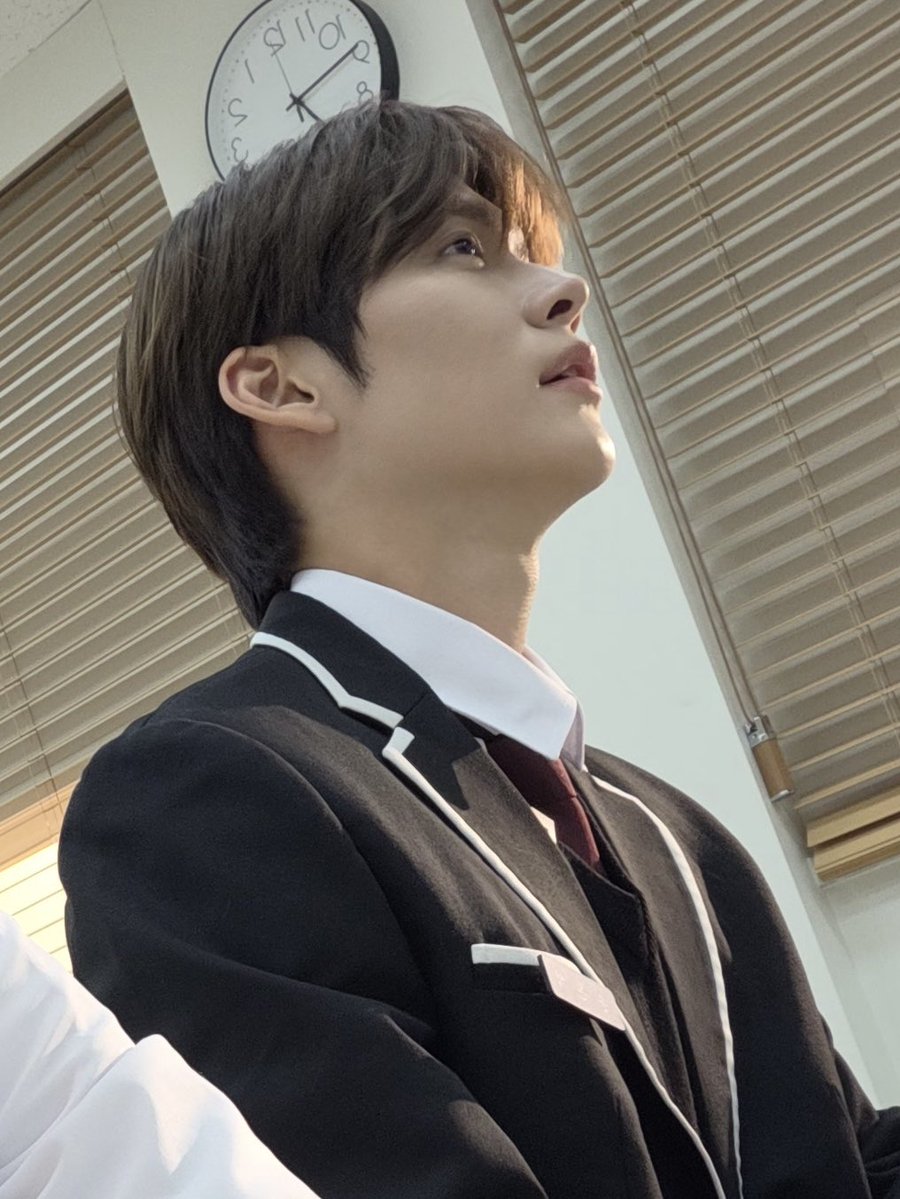 ruuuuusc's tweet photo. 와   존잘 https://t.co/JU1LToVUwV