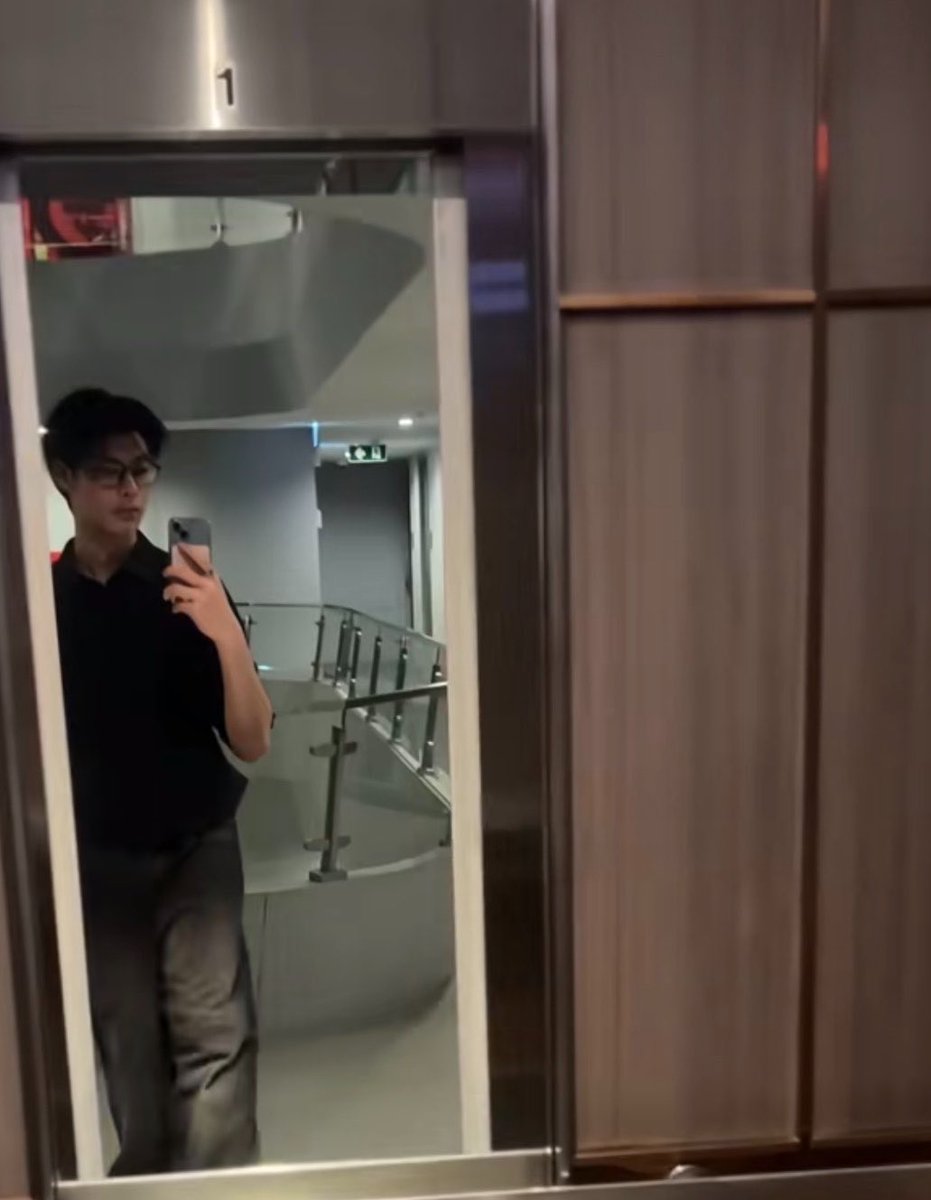 mewmoryy's tweet photo. ถึงกับตามไปดูเพื่อความชัวร์ 😭 เป๊ะ ลาก่อน bye world https://t.co/YGcinxRzK9