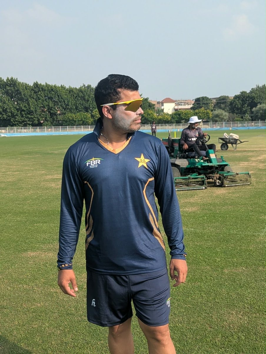 Umar96Akmal's tweet photo. It does not matter how slowly you go so long as you do not stop.🇵🇰 https://t.co/0w3DRmdKEO