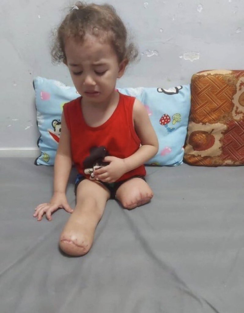 yousef_ki1's tweet photo. Children of gaza. https://t.co/QphMVZJ2iO