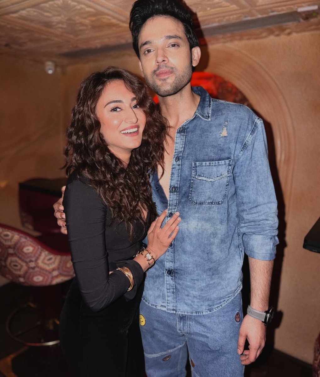 silencebtwus's tweet photo. im starting to think this is all a dream https://t.co/MWsIRhUfRB