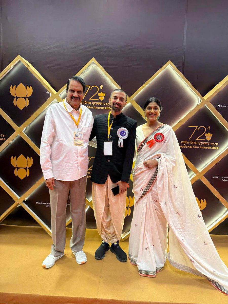greatandhranews's tweet photo. ప్రభాస్ #Kalki కి రెండు జాతీయ అవార్డులు

బెస్ట్ కంప్లీట్ ఎంటర్టైనర్‌తో పాటు ప్రొడక్షన్ డిజైన్ విభాగంలోనూ జాతీయ పురస్కారాలు సొంతం చేసుకున్న #Kalki2898AD https://t.co/gfo593zplh