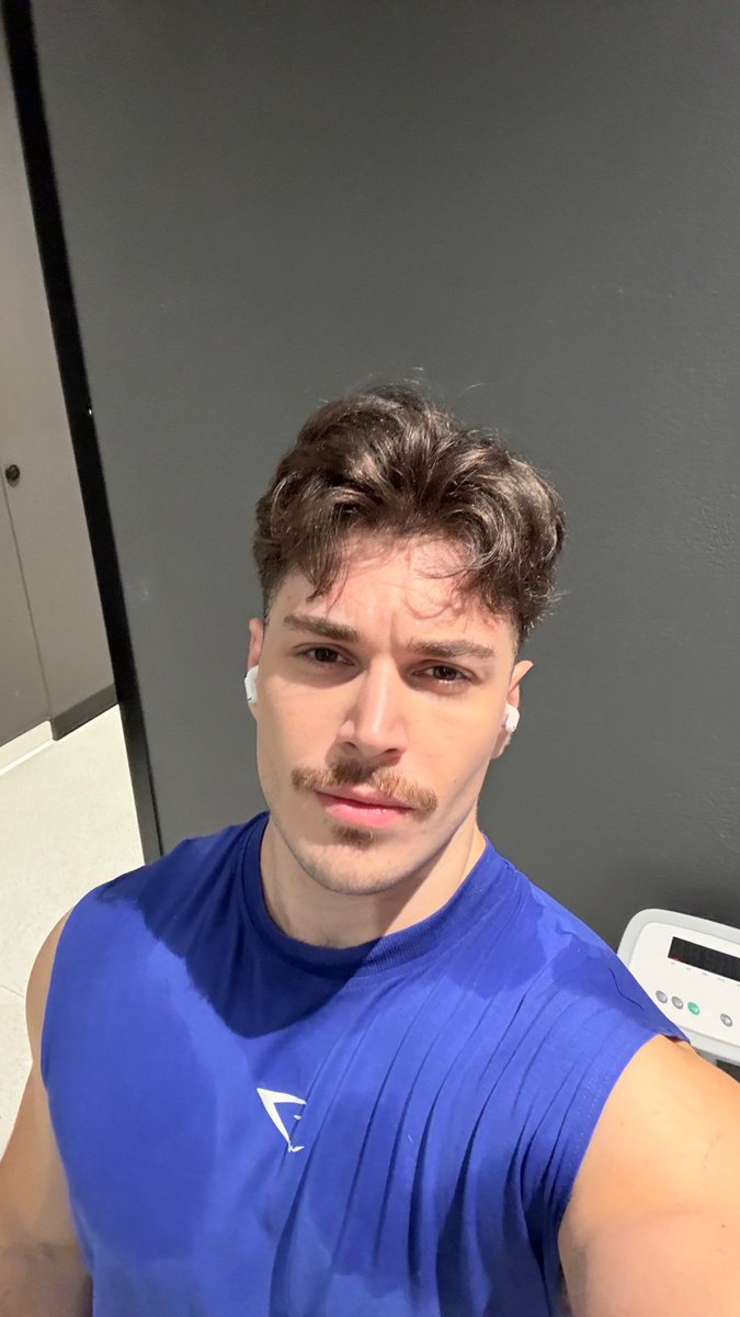 Oggythebabyboy's tweet photo. Watch me while I pose 😈 https://t.co/xHzEiLsmqt