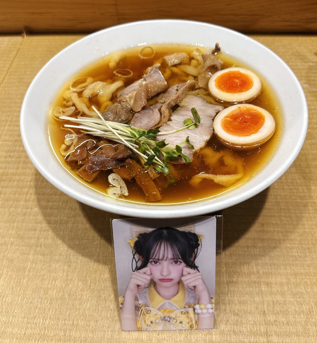 apiapiapinari24's tweet photo. 今回当券もないしチェキも外れておわたし会1枚しかなかったけど推しに会えたからはっぴー✌🏻💛
さすがにそれだけじゃもったいないから近くでやってた=♡ちゃんの外観覧も行ってました☀️ https://t.co/LvWNS12zRm