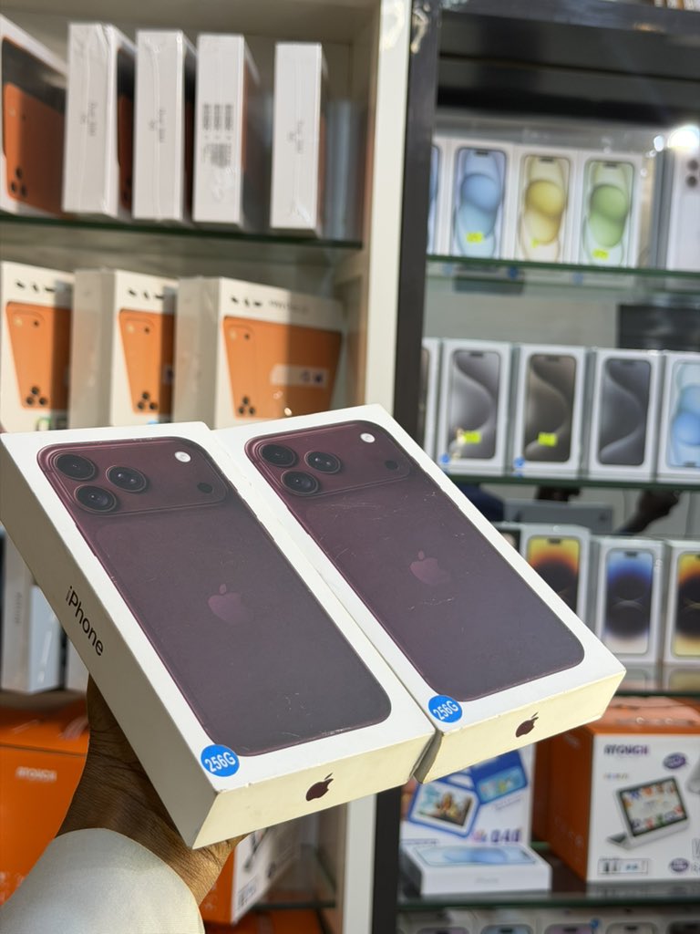 69_Phones's tweet photo. ⚠️ iPhone 18promax
⚠️Capacity: 256gb
⚠️Condition: New
⚠️Price: 1,850,000

       Kaduna 
🚚 Nationwide 
☎️ 09064920652

https://t.co/xx2VtYGEgN https://t.co/EsjGbWqLvZ