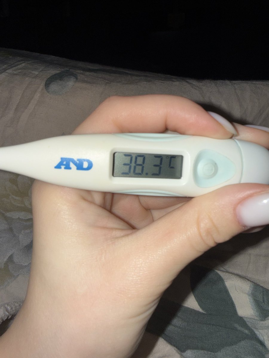 BabyGirldush's tweet photo. I'm sick today :(((( https://t.co/ywakukIuX8