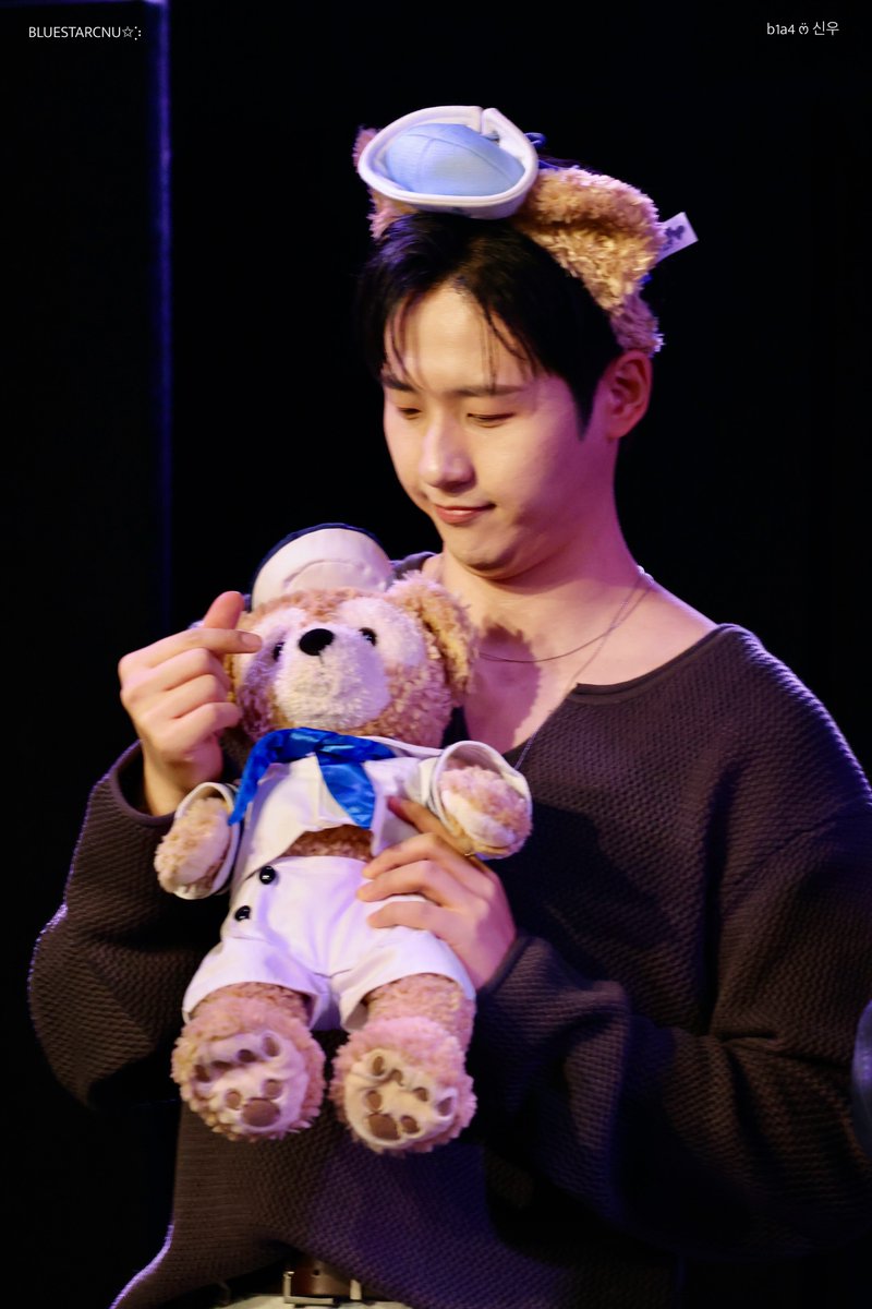 bluestarcnu's tweet photo. 260910 @ TOKYO
멤버 전원 사인회 🗼 1부

💙신우 🧸⚓️🛟🐻 더피💙

#B1A4_Dday 
#B1A4 #신우 #산들 #공찬
#더피 #Duffy https://t.co/yrSNF2TMRK