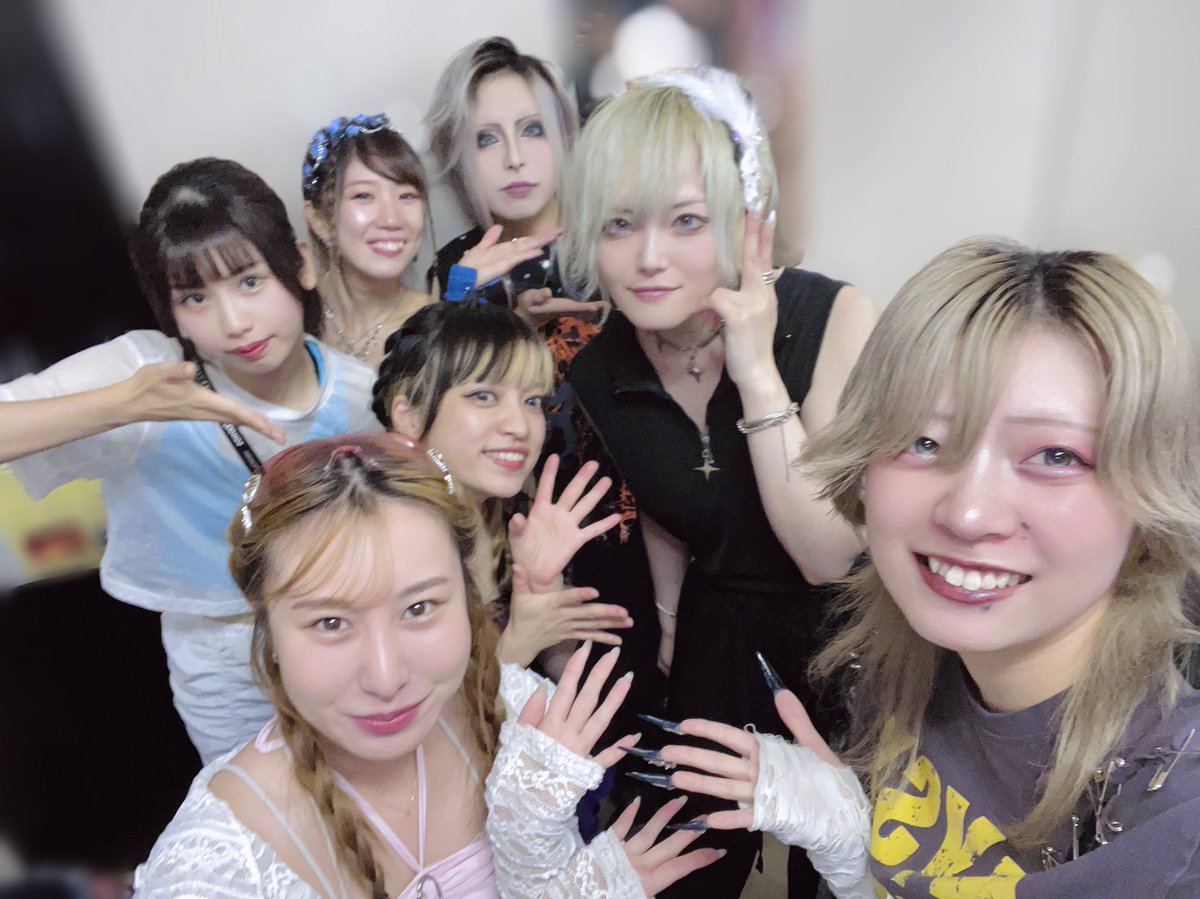 CODE_20251012's tweet photo. 📼⋆.09.22

1682 主催対バンライブ ～いざ勝負！Vol.17
『1682 LAST LIVE ~有終完美の大団円終焉ノ宴~』

お招きいただき、ご来場いただきありがとうございました！
1682さんラストライブお疲れ様でした‼️ https://t.co/VzWfJcE59k