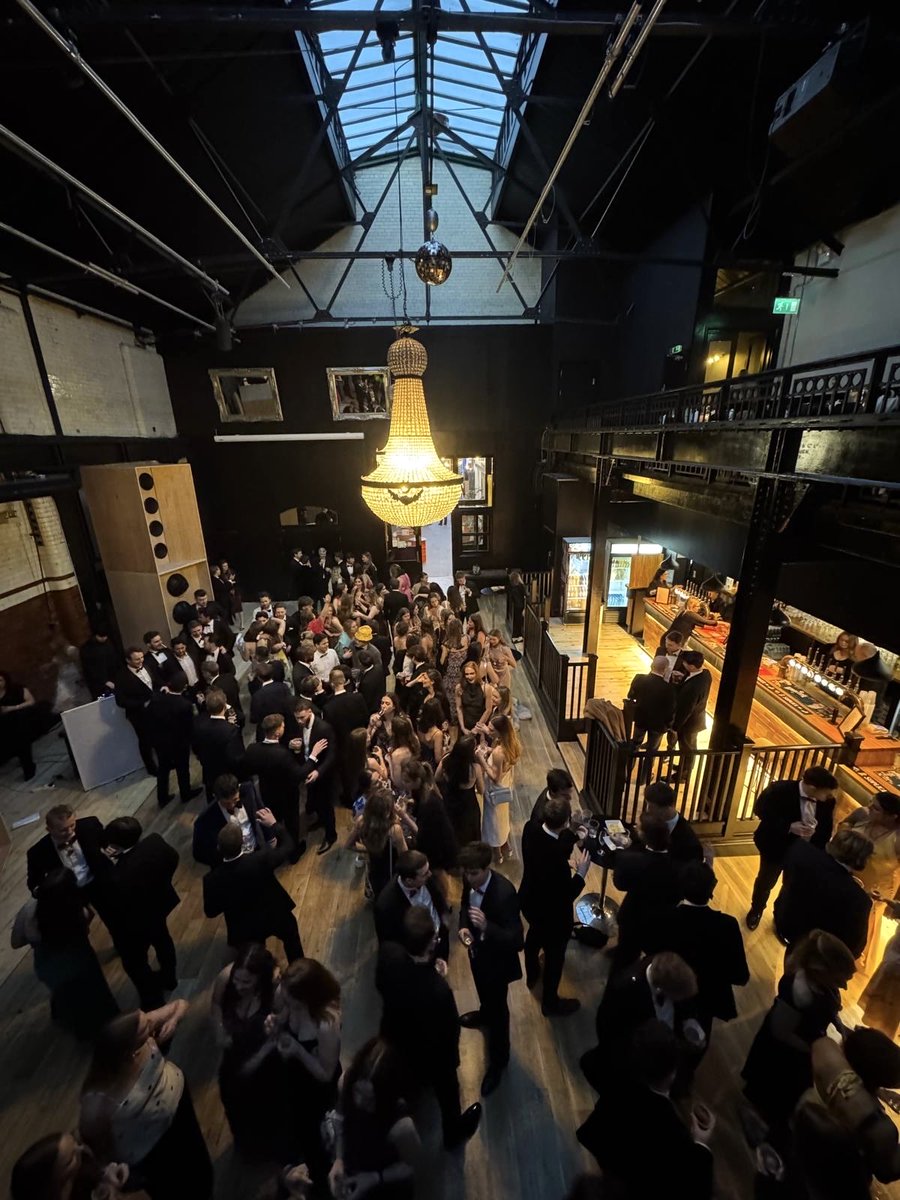 tootingnewsie's tweet photo. If you’re looking for a local venue to host an event, House of Ora is a 400-cap venue in #Tooting Broadway, built for big moments! 

Club nights. Live music. Weddings. Birthdays. Private parties. Corporate events &amp; more!

Email: info@houseofora.co.uk

📍48A Mitcham Rd, SW17 9NA https://t.co/9X4UIzsql4