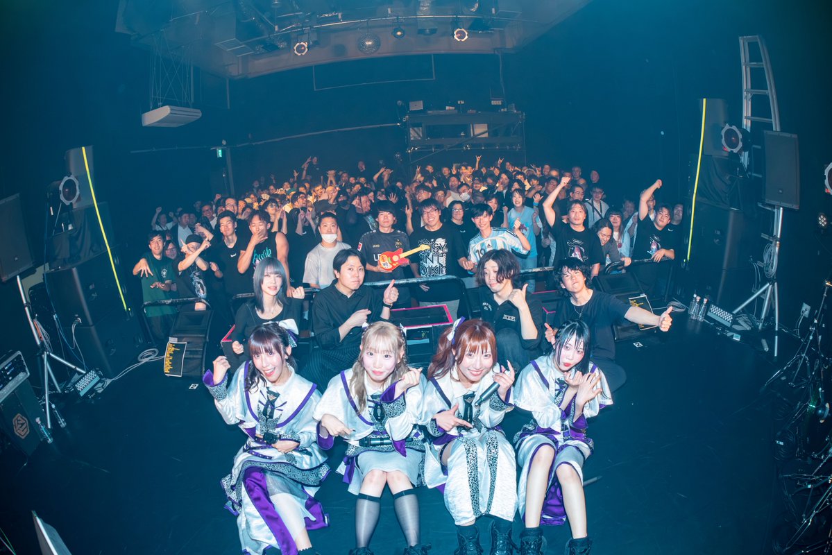 iluxion_staff's tweet photo. .

嫌いになれなかった、この街。

生まれた出逢いも、流した涙も、
札幌でもらった悔しさも、優しさも。

全部を見せてくれたこの街で、
これからも私たちは、共に生きていく。

2026.09.22
iluxion BANDSET ONE MAN LIVE 札幌

#iluxion #様々な瞬間を共に https://t.co/hQqN5kyGCn