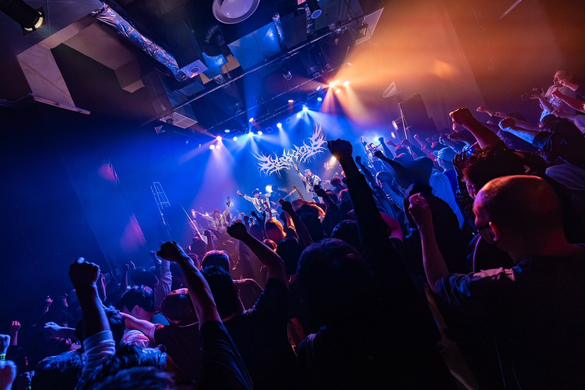 iluxion_staff's tweet photo. .

嫌いになれなかった、この街。

生まれた出逢いも、流した涙も、
札幌でもらった悔しさも、優しさも。

全部を見せてくれたこの街で、
これからも私たちは、共に生きていく。

2026.09.22
iluxion BANDSET ONE MAN LIVE 札幌

#iluxion #様々な瞬間を共に https://t.co/hQqN5kyGCn