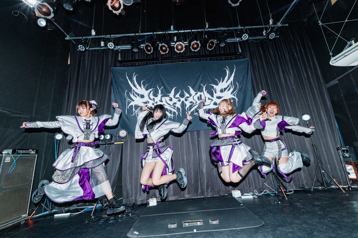 iluxion_staff's tweet photo. .

嫌いになれなかった、この街。

生まれた出逢いも、流した涙も、
札幌でもらった悔しさも、優しさも。

全部を見せてくれたこの街で、
これからも私たちは、共に生きていく。

2026.09.22
iluxion BANDSET ONE MAN LIVE 札幌

#iluxion #様々な瞬間を共に https://t.co/hQqN5kyGCn