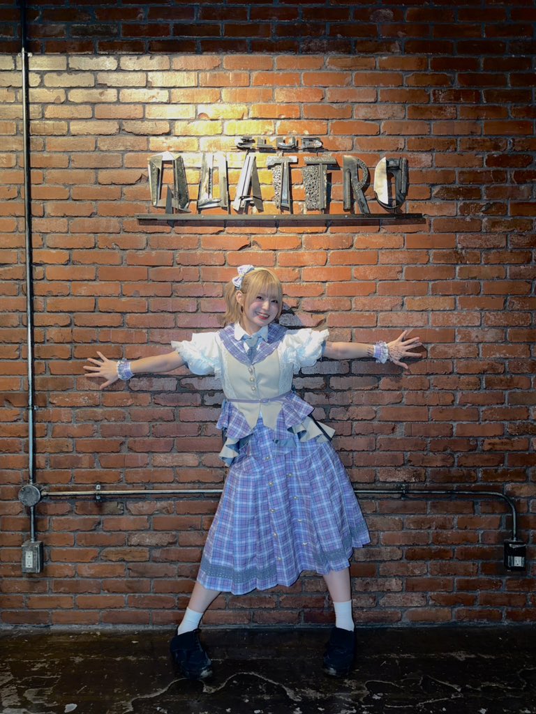 toi_HNS's tweet photo. 渋谷 QUATTRO TOUR 「サマーヘイズ」  
ありがとうございました🌻･:*

ツアーファイナル東京！目の前のみんなの笑顔と、夏の幸せすぎる思い出に胸がキュッとなったり、いろんな感情が込み上げて止まらなくなってね、1人では抱えられないくらいの幸せと熱をみんなと分かち合えることができて幸せでした！本当に本当にありがとう！

4都市を巡ったツアーで、新しい出会いや、みんなとの強い絆を育むことができて、今年の夏が最高だった理由すぎるツアーでした！それも、各地で待っていてくれたみんな、一緒に走り抜けてくれたみんながいてくれたからこそです。忘れられない夏を一緒につくってくれて本当にありがとうございました！

次の夏も必ずここで会おうねーっ！